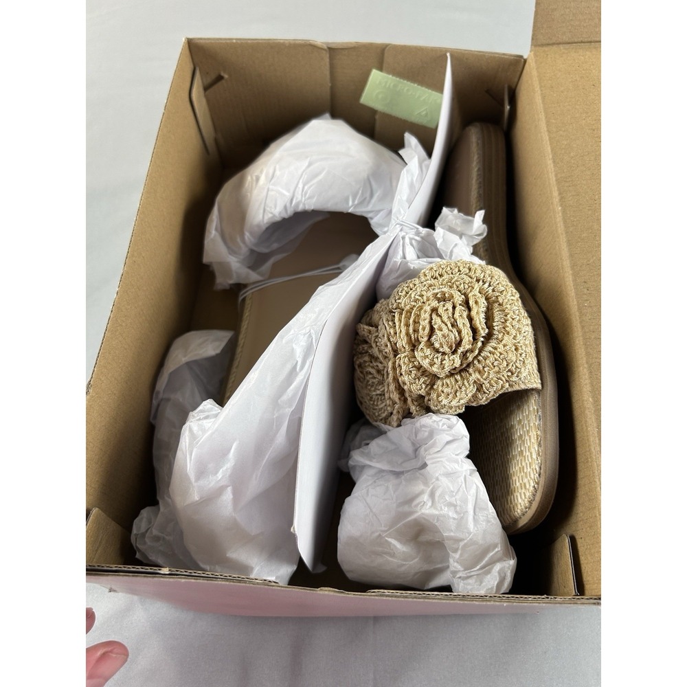A New Day Womens Slide Sandals Size 6.5 Beige Raffia Floral Rosette Slip On NEW - Picture 8 of 9